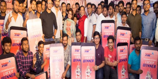 Head of Marketing and Sales of Bashundhara LP Gas Mir TI Farooq Rizvy and Head of Business Development (Sector A) ZM Ahmed Prince posing with the prize winners at the award-giving ceremony of Bashundhara LP Gas-organised FIFA World Cup 2018 quiz contest in the capital recently